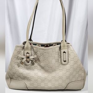 Gucci Beige Signature Tote